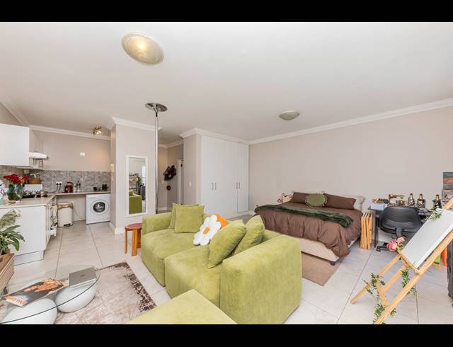 0.5 BEDROOM APARTMENT FOR SALE IN ORANJEZICHT